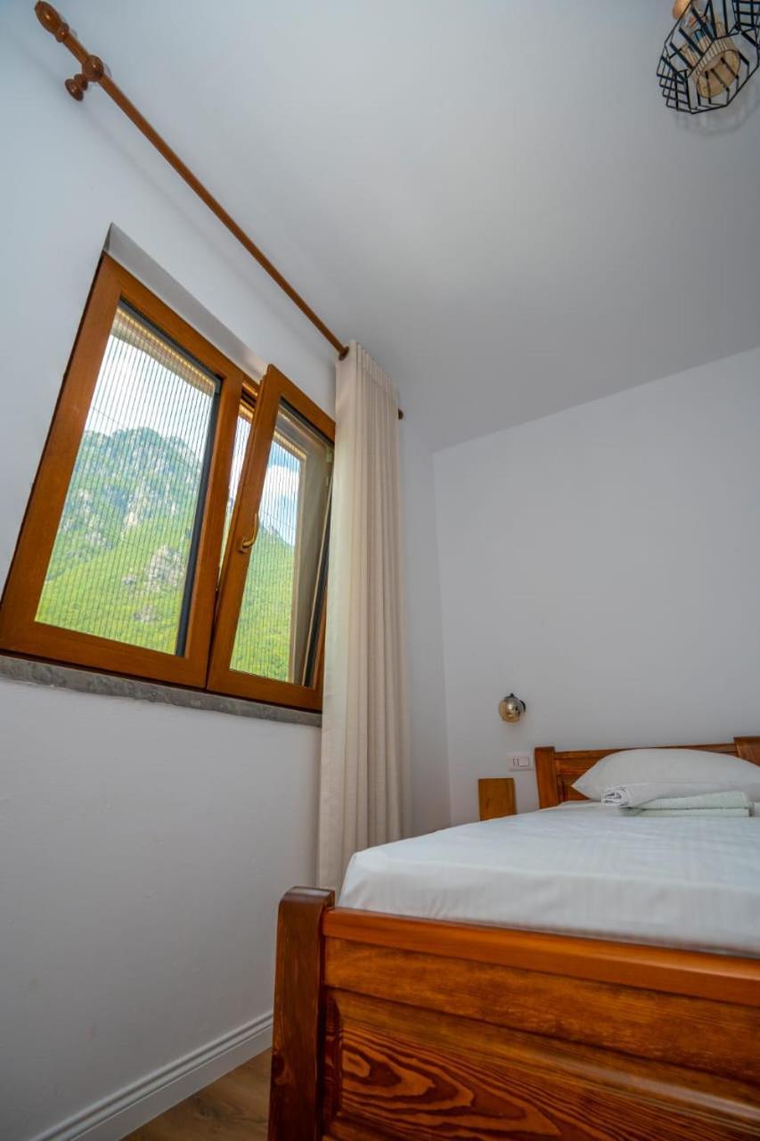 Hotel Veni I Gjyshit 4*