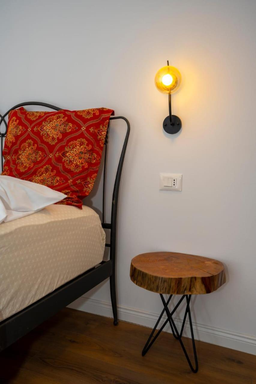 Veni I Gjyshit Hotel Nderlysaj